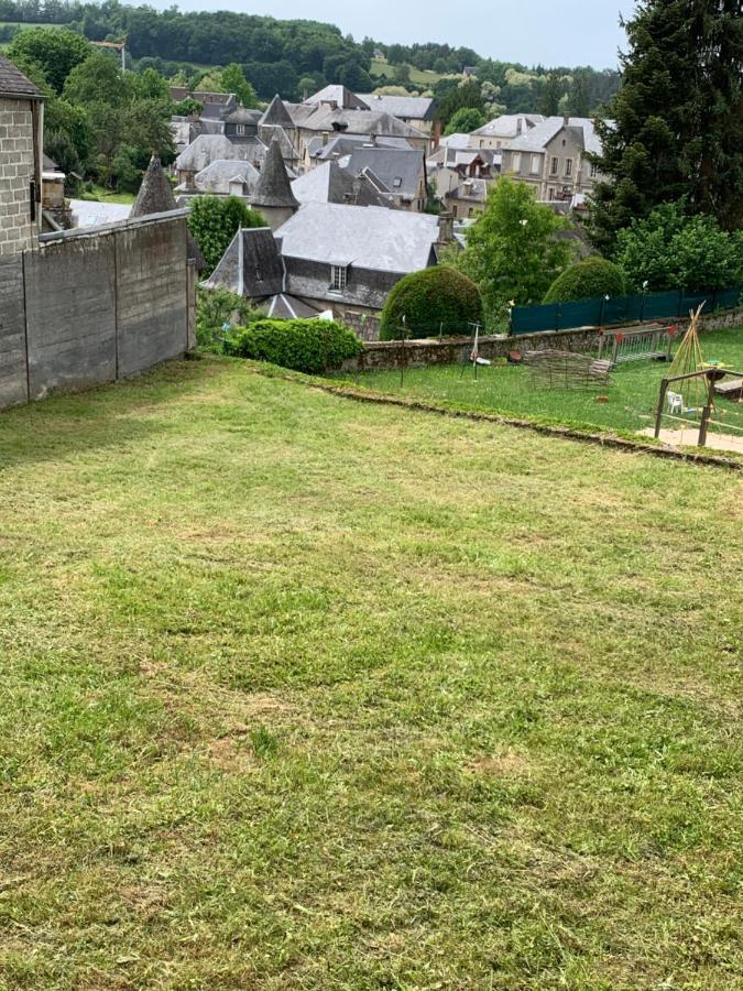 Ferienwohnung Treignac Tourelles Exterior foto